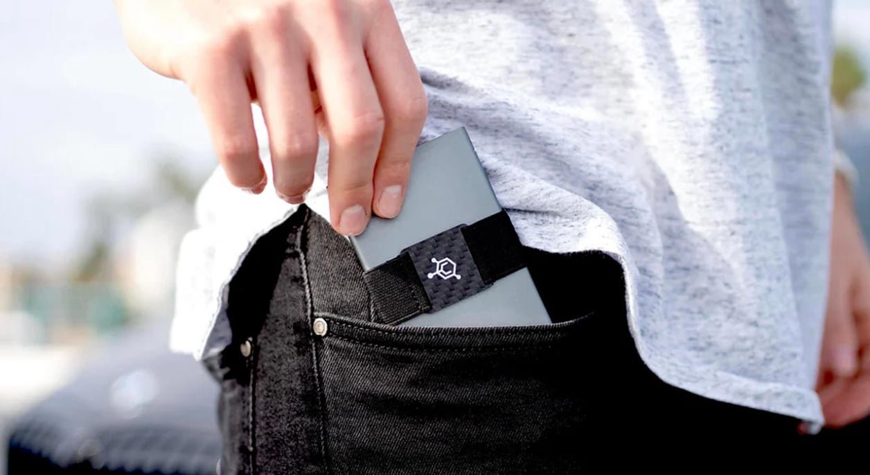 Code 118 Wallet 9